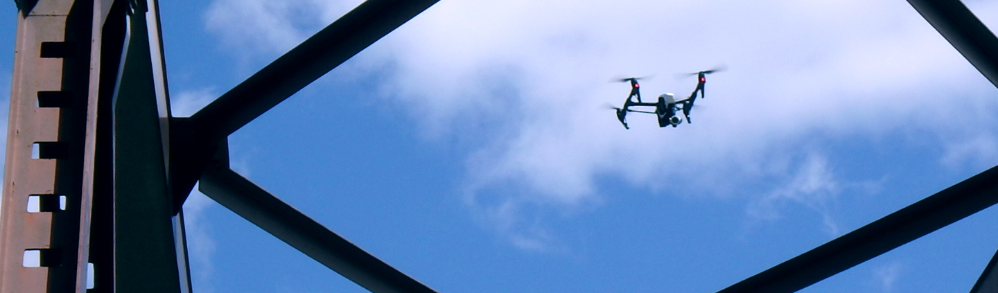 ドローンで飛ぼう、新たなDXの世界へ。Fly into the new DX worldwith DRONE.